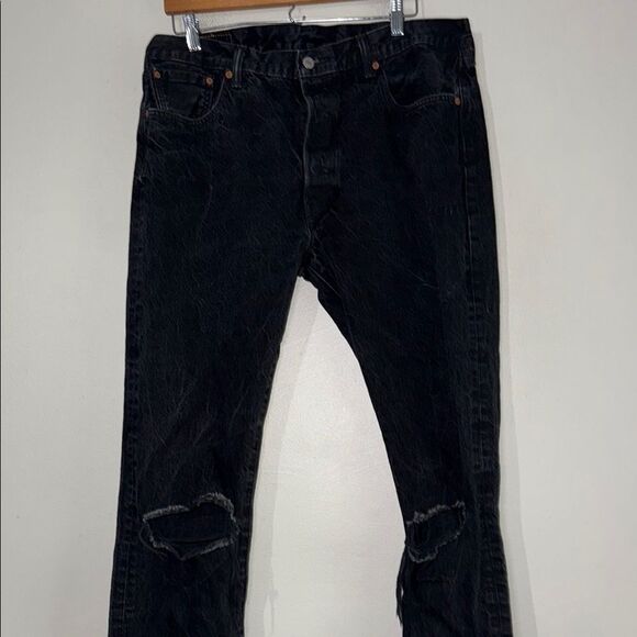 Levi's 501 Distressed Jeans - Picture 1 of 10